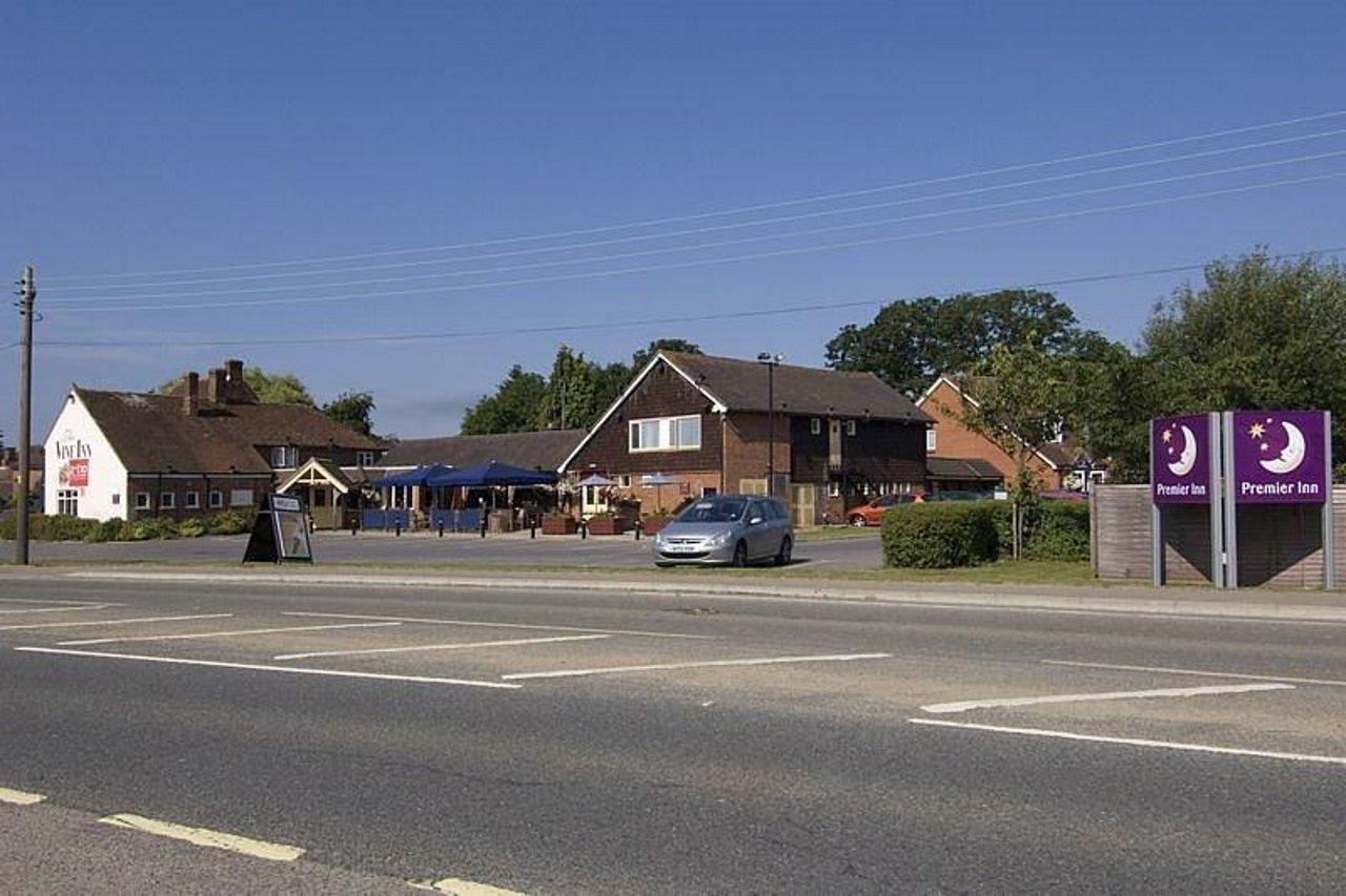 Ower Premier Inn Southampton West מראה חיצוני תמונה